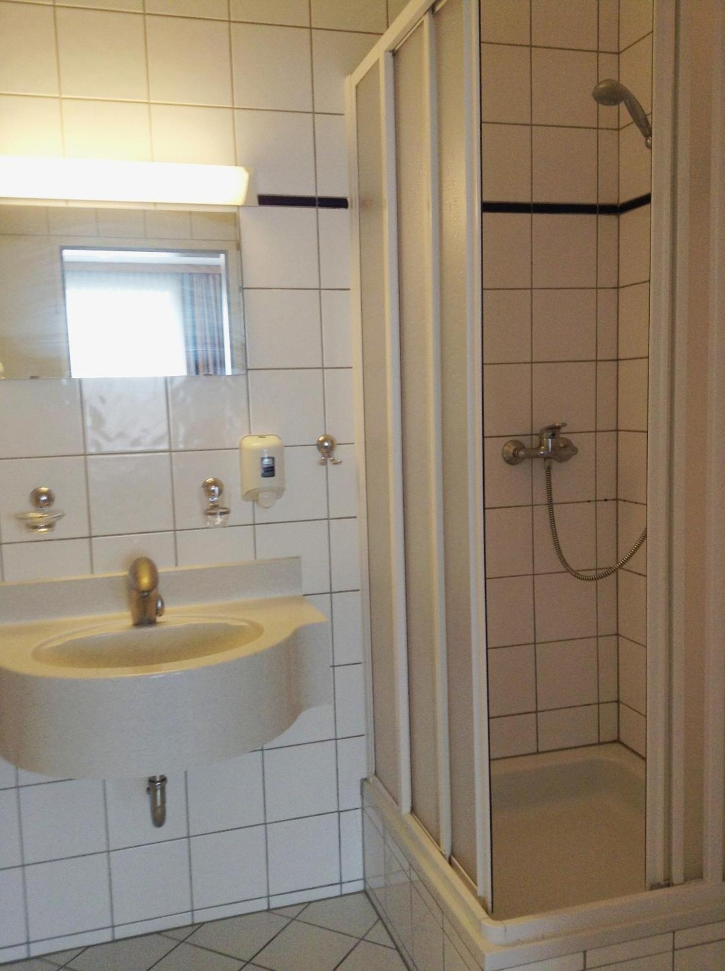 Отель Thalinger Hof Kronstorf Экстерьер фото