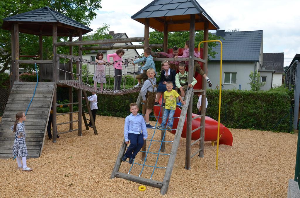 Отель Thalinger Hof Kronstorf Экстерьер фото